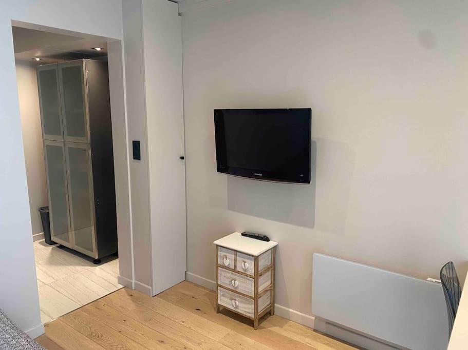Studio Equipe En Rez De Jardin Villeurbanne Extérieur photo